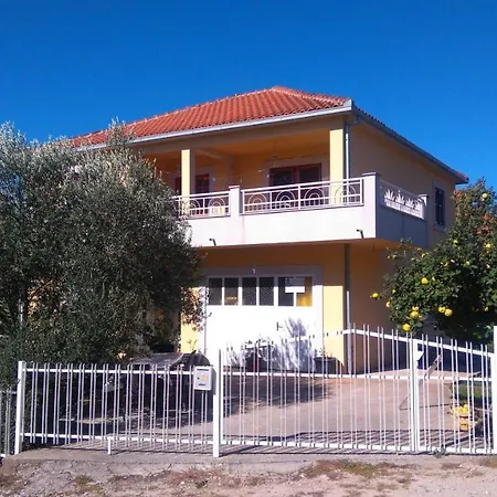 La Hacienda Dd